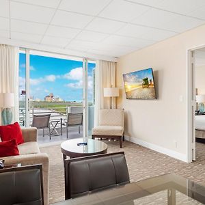 Queen Suite Balcony Pool View